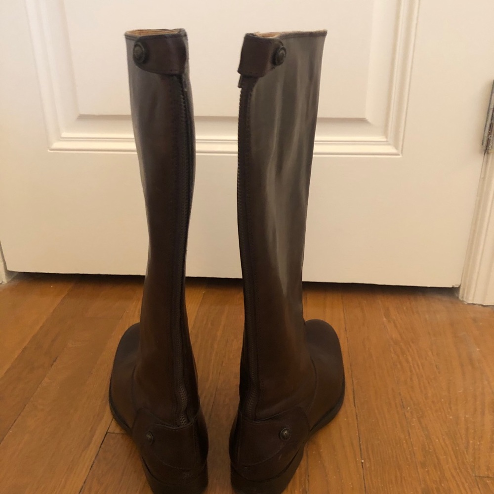 FRYE MELISSA BUTTON KNEE HIGH BOOT (Dark Brown)